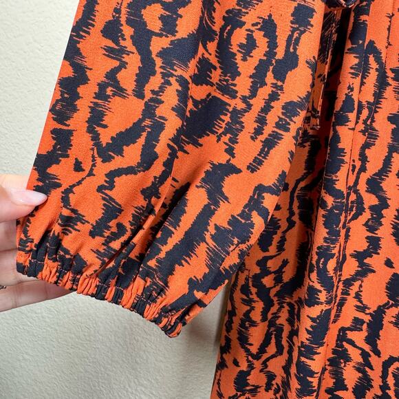 Elizabeth And James Tiger Print Cinched Midi Dress Small - Picture 5 of 12